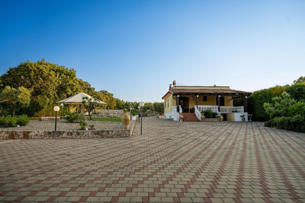 Villa Patrizia-Luxury Villa Mottola Kültér fotó